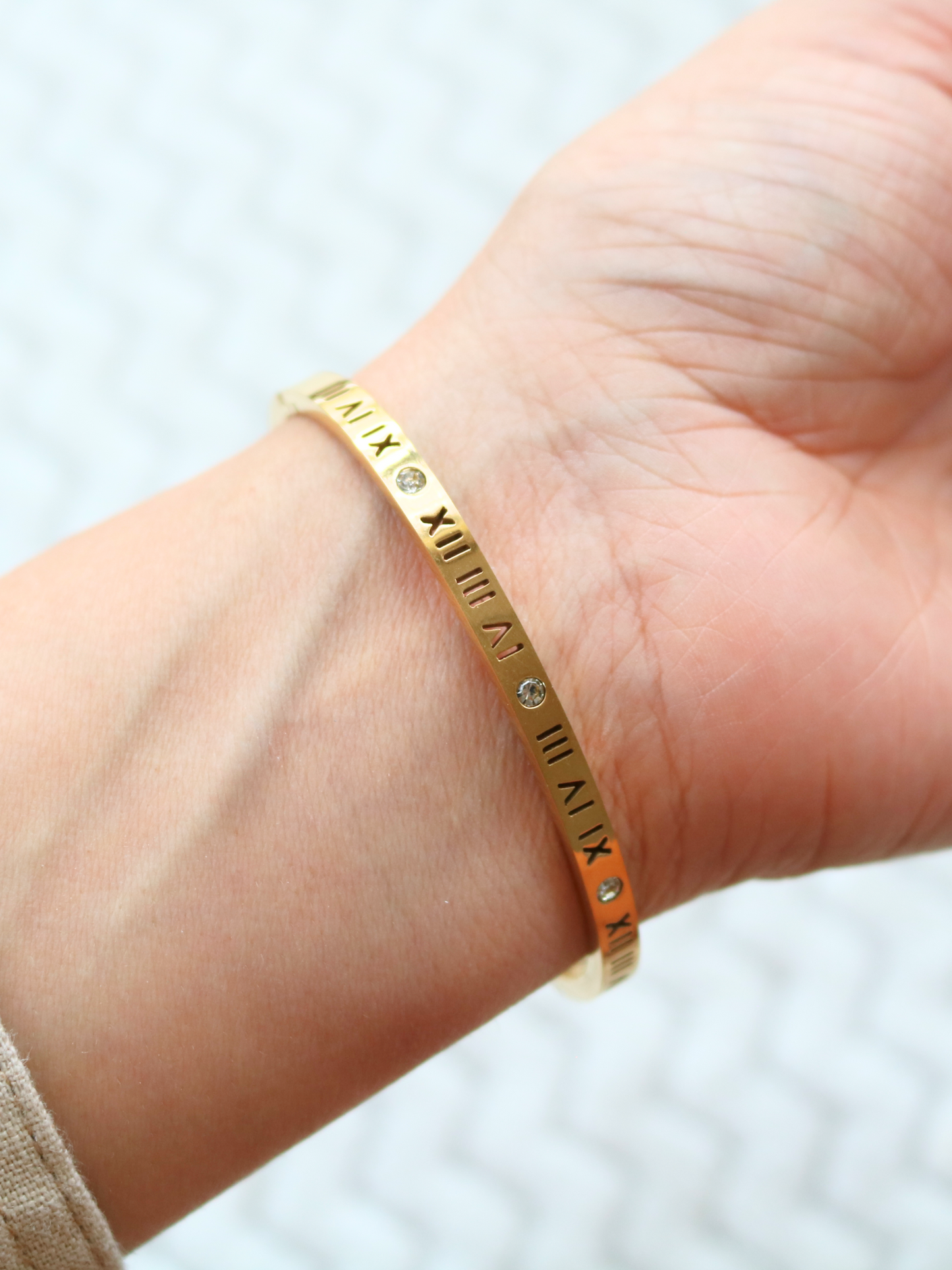 Timeless Aura Bangle