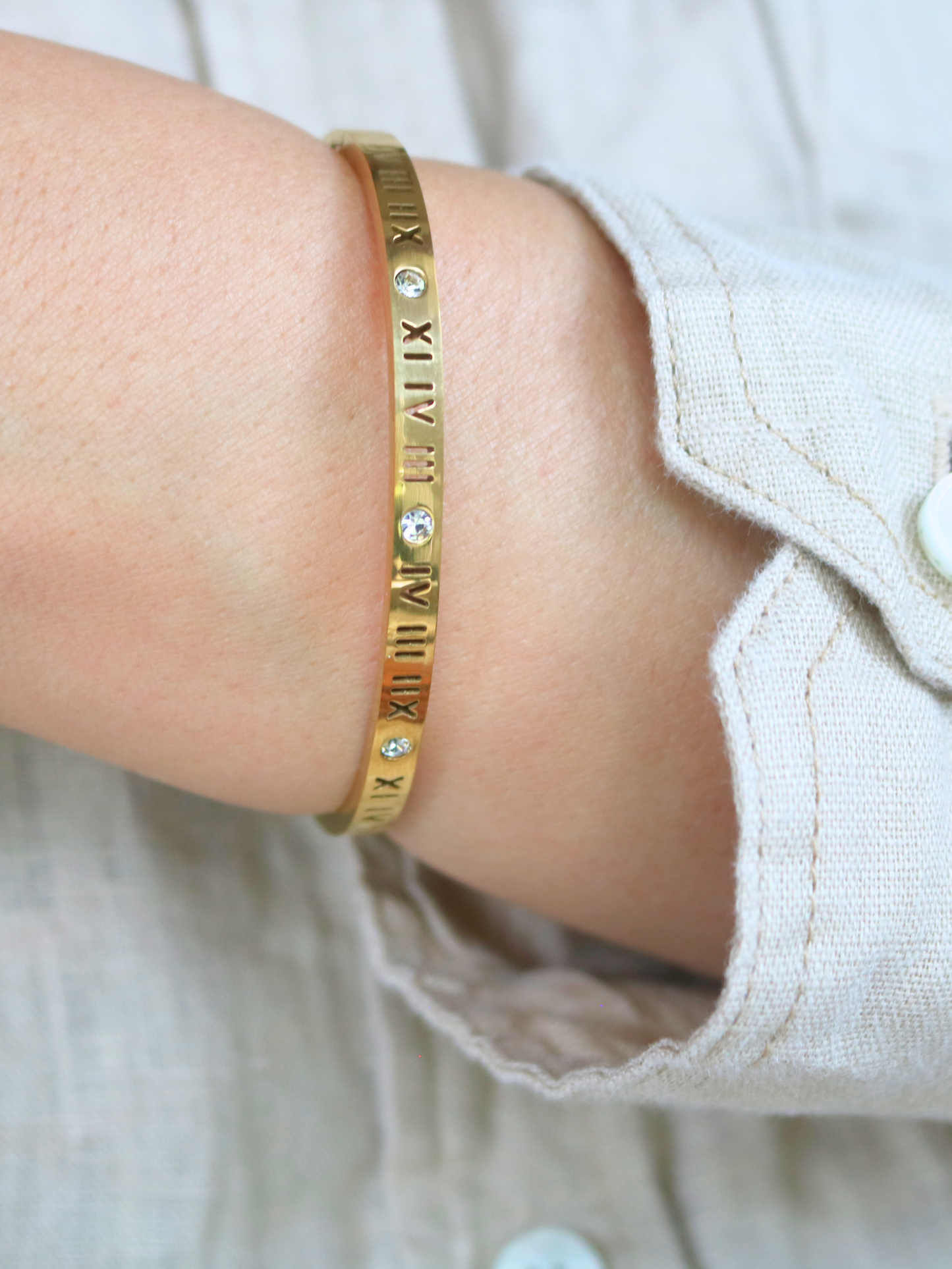 Timeless Aura Bangle