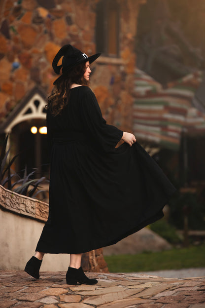 Black velvet hat