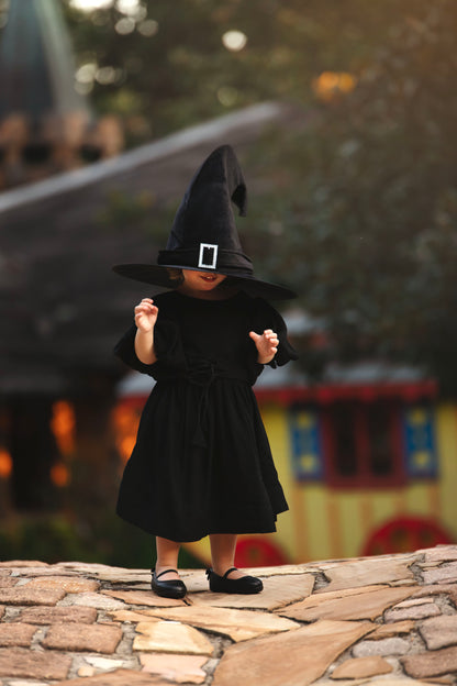 Black velvet hat