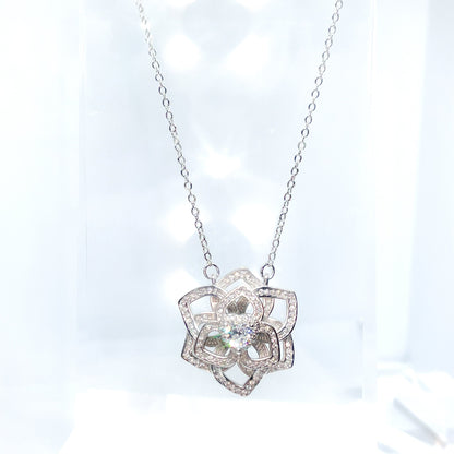 Hollow Rose Necklace